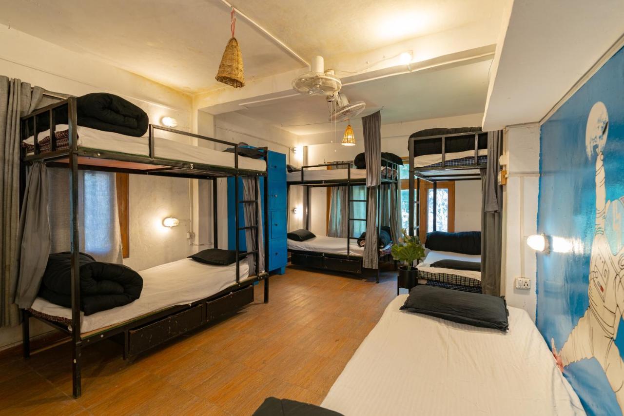 Nomads Hostel Kasol Bagian luar foto