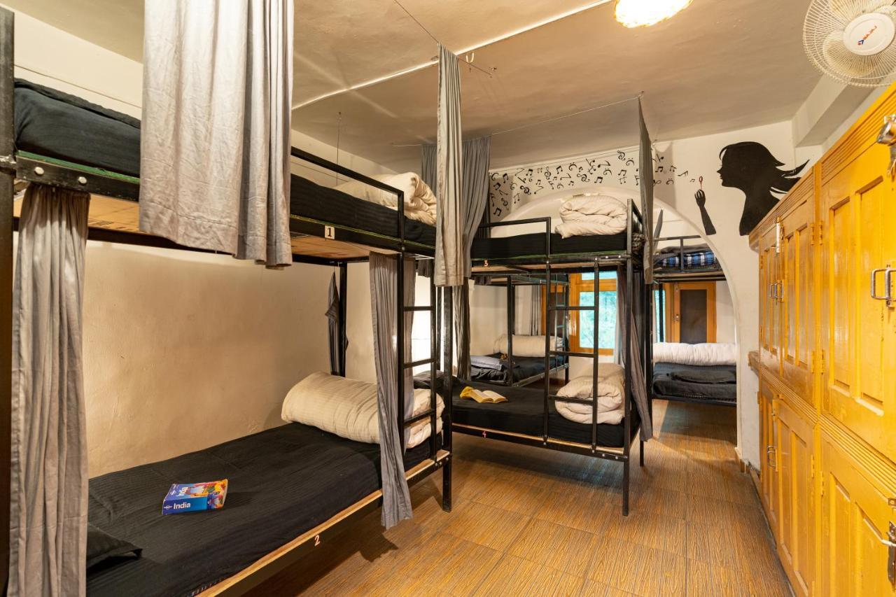 Nomads Hostel Kasol Bagian luar foto