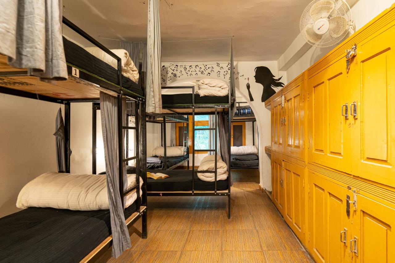 Nomads Hostel Kasol Bagian luar foto